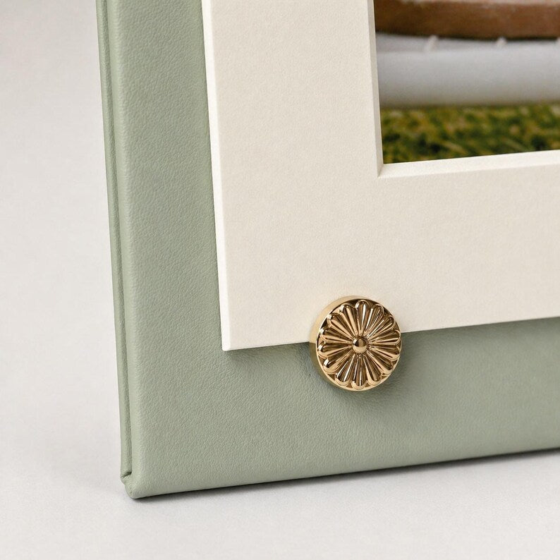 Sage Green Wedding Menu Card Holder | 5x7 Dinner Menu Frame Display